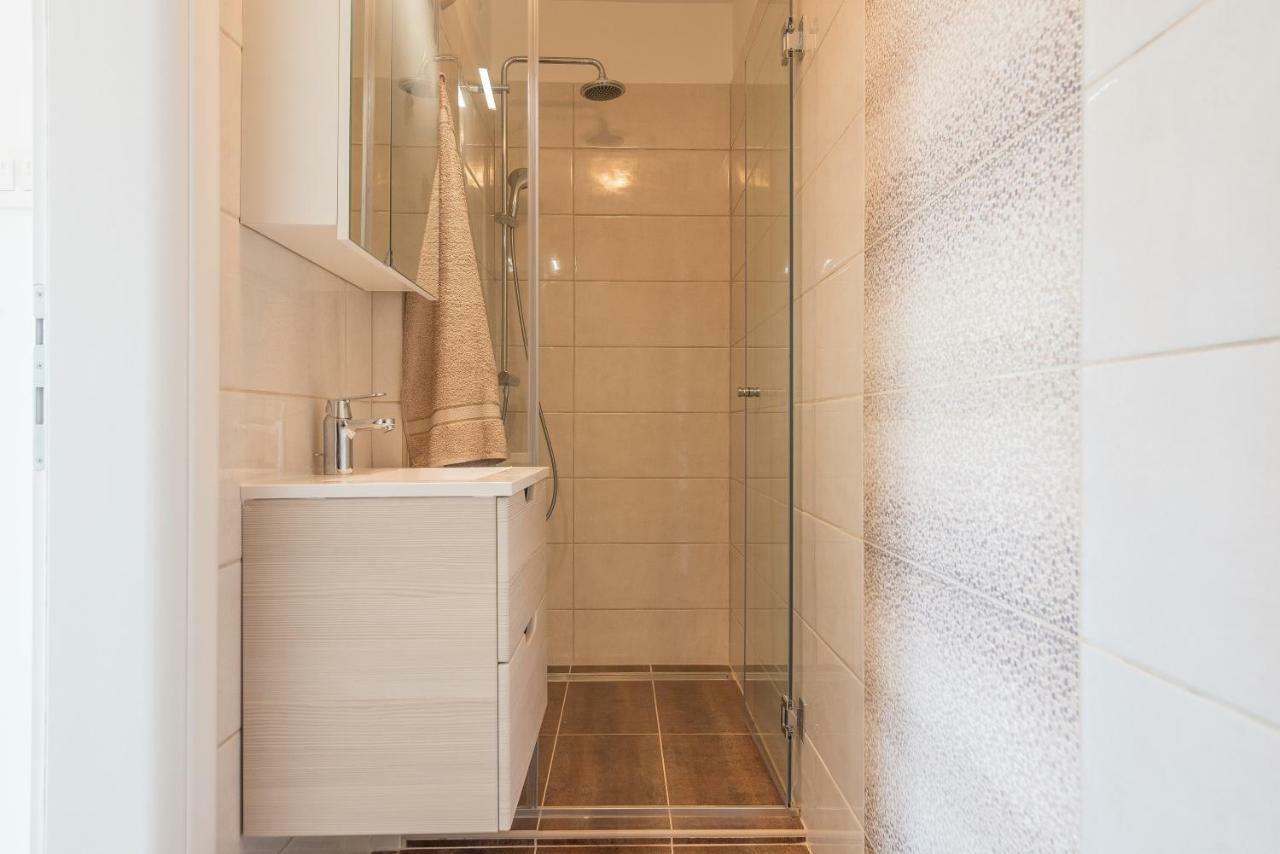 Apartmani Dupor Gornji Karin Exterior foto