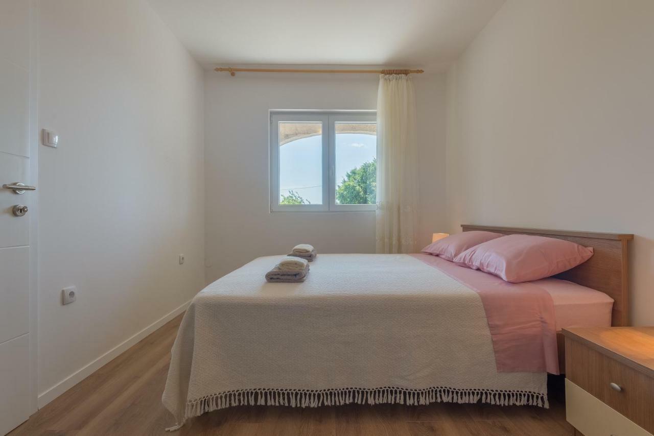 Apartmani Dupor Gornji Karin Exterior foto