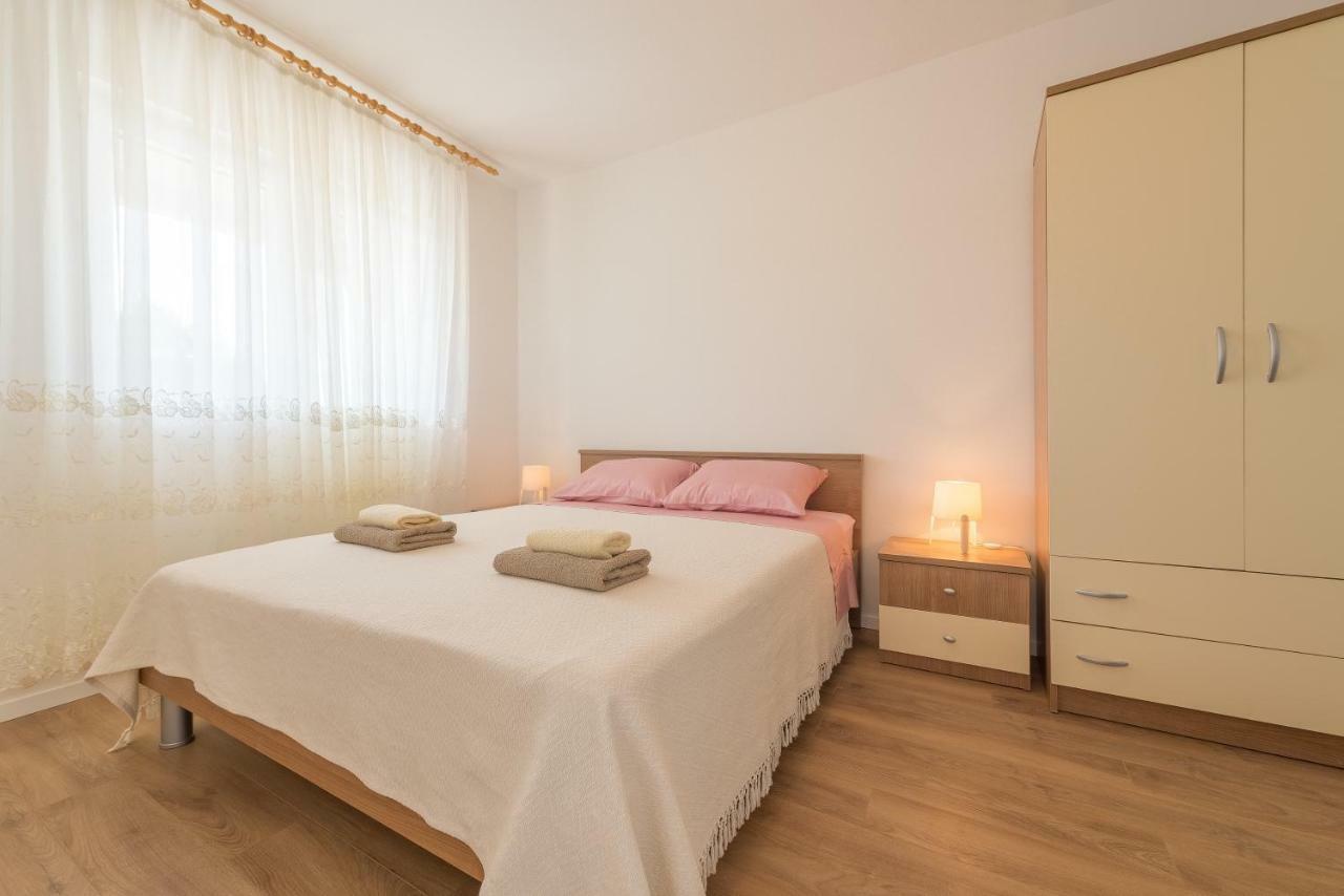 Apartmani Dupor Gornji Karin Exterior foto