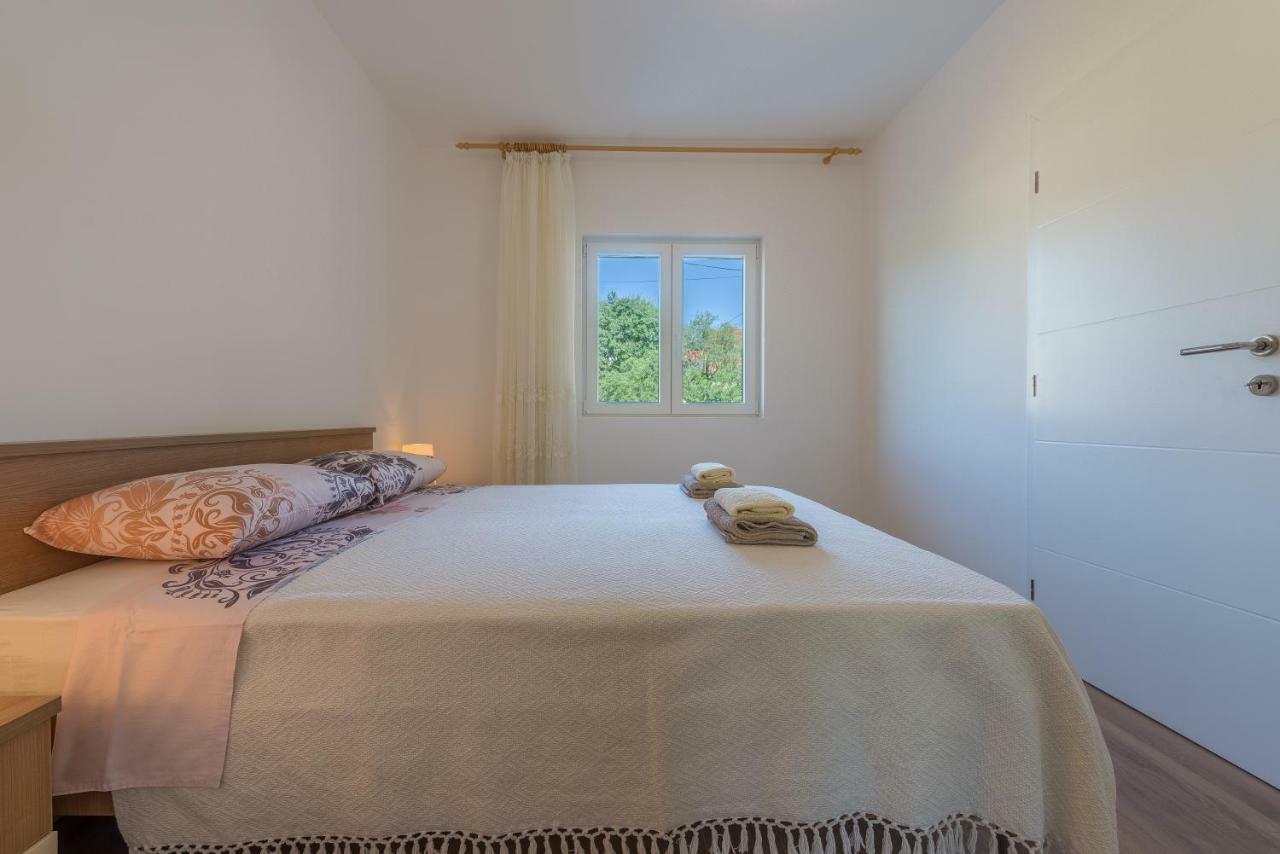 Apartmani Dupor Gornji Karin Exterior foto