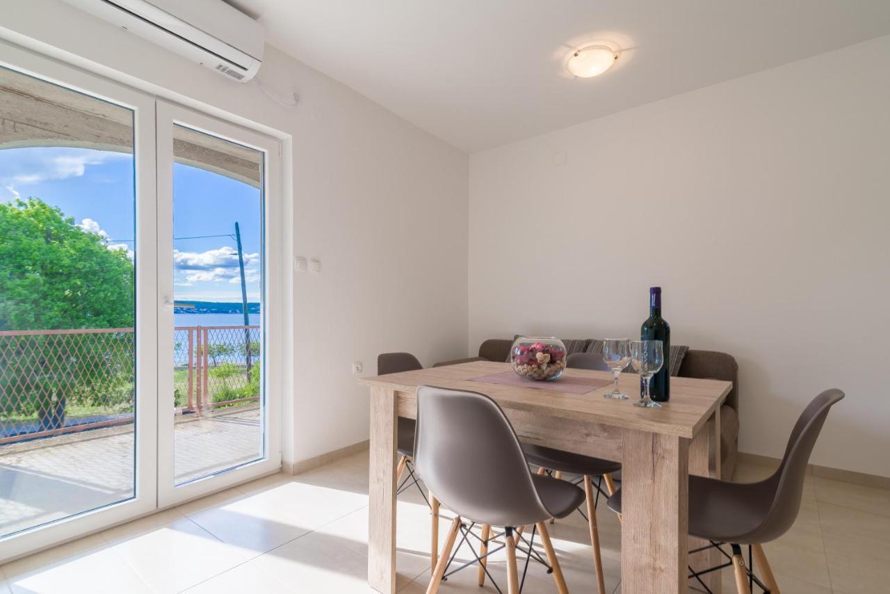 Apartmani Dupor Gornji Karin Exterior foto