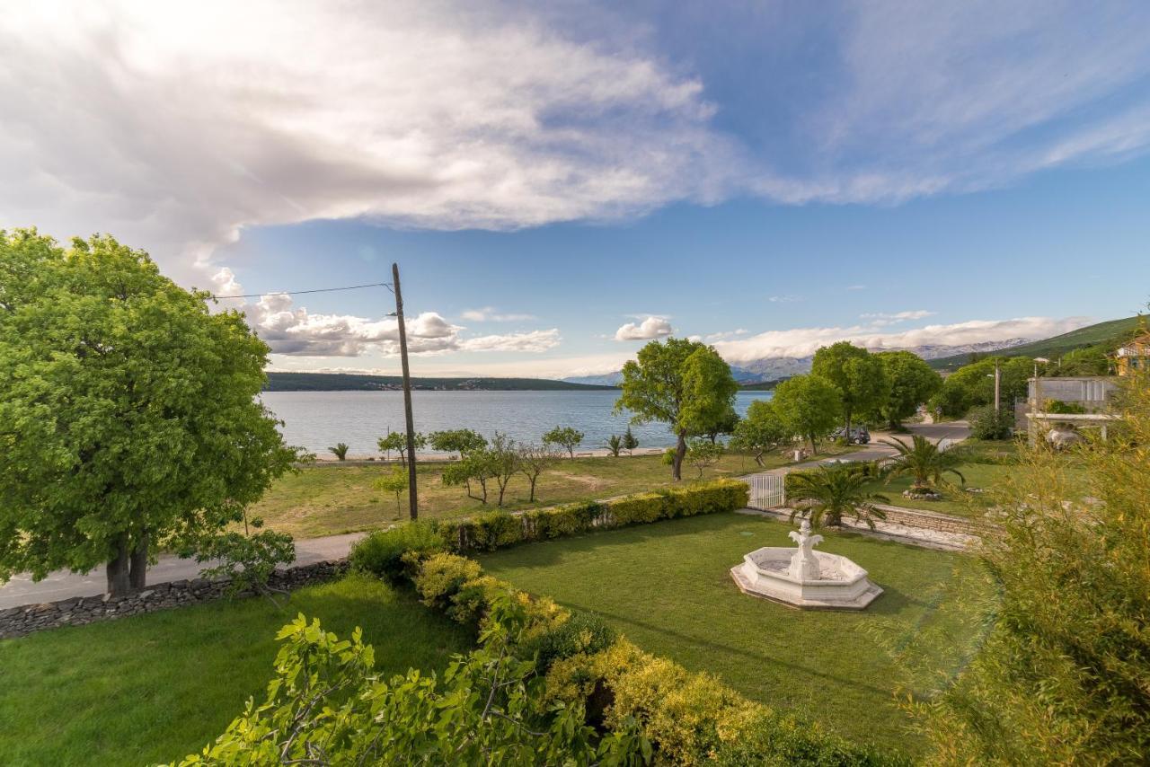 Apartmani Dupor Gornji Karin Exterior foto